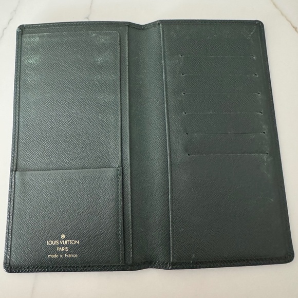 Louis Vuitton Tiaga Long Wallet - Picture 2 of 5